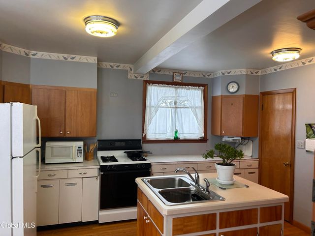 730 Sacandaga Road, Glenville, NY 12302