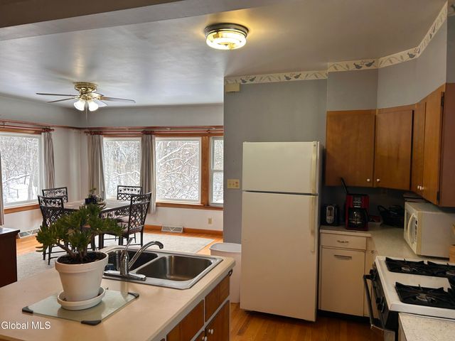 730 Sacandaga Road, Glenville, NY 12302