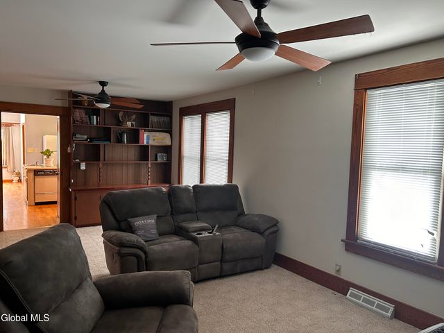 730 Sacandaga Road, Glenville, NY 12302