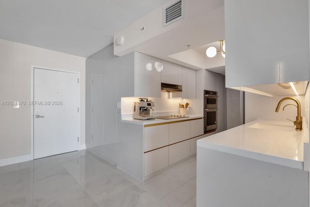 90 Alton Rd 2207, Miami Beach, FL 33139