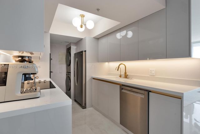 90 Alton Rd 2207, Miami Beach, FL 33139