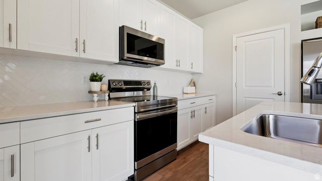 7049 N OBSIDIAN WAY, Eagle Mountain, UT 84005
