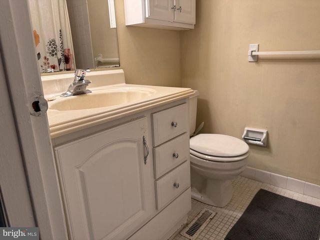 1003 MULBERRY CT, Marlton, NJ 08053