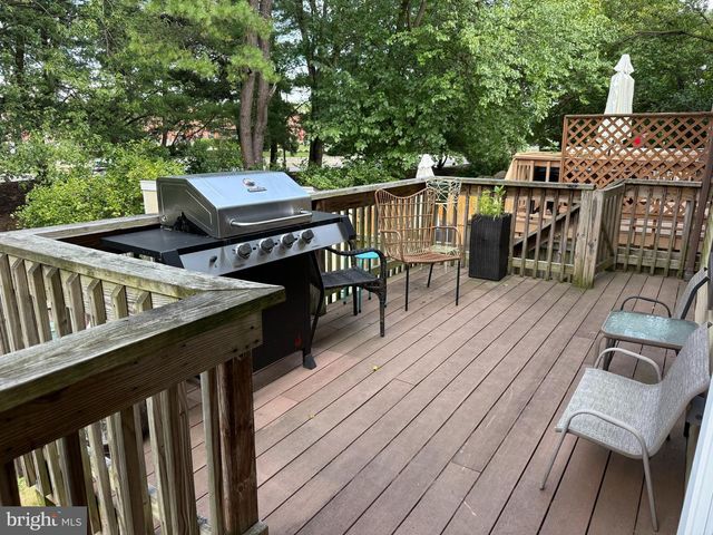 1003 MULBERRY CT, Marlton, NJ 08053