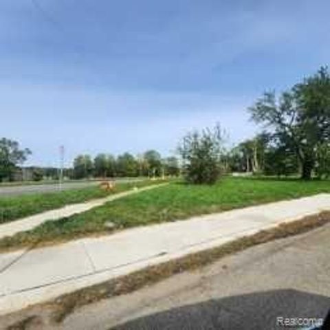 26165 W OUTER Drive, Detroit, MI 48217