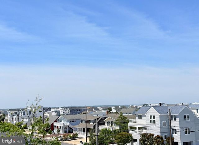 212 N BARNEGAT AVE, Surf City, NJ 08008