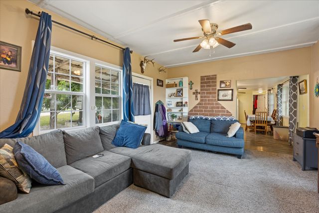 1274 County Road 2019 B, Glen Rose, TX 76043