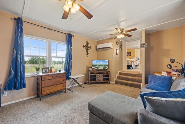 1274 County Road 2019 B, Glen Rose, TX 76043