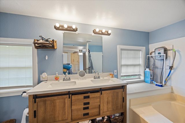 1274 County Road 2019 B, Glen Rose, TX 76043
