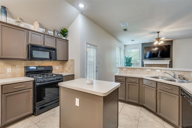 3116 Fox Hollow Drive, Little Elm, TX 75068