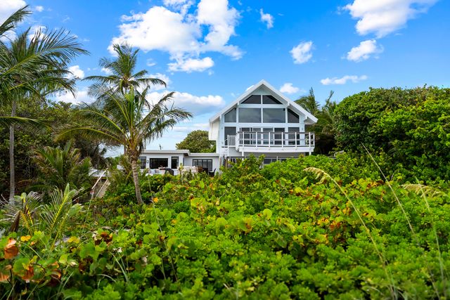 2330 N Ocean Boulevard, Boca Raton, FL 33431