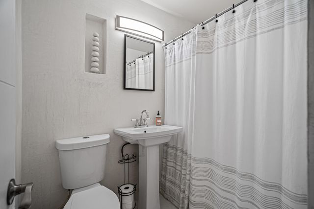 2330 N Ocean Boulevard, Boca Raton, FL 33431