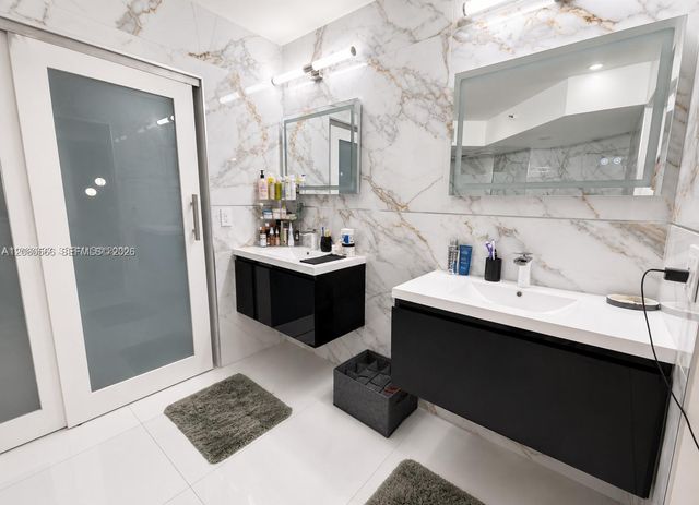 19195 NE 36th Ct 205, Aventura, FL 33180