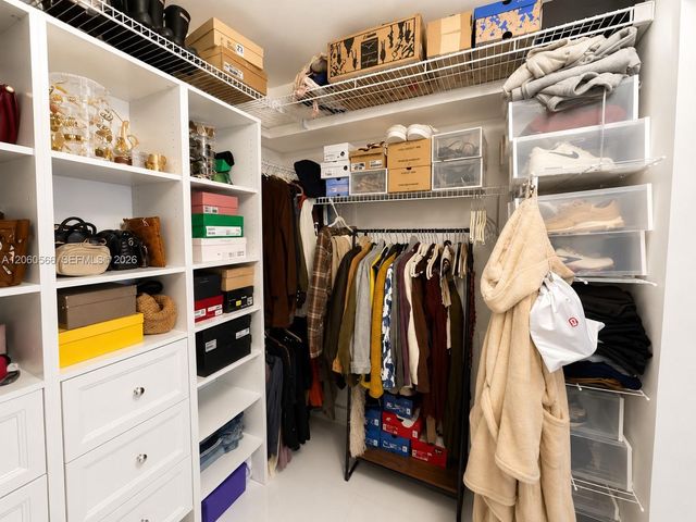 19195 NE 36th Ct 205, Aventura, FL 33180