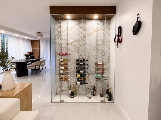 19195 NE 36th Ct 205, Aventura, FL 33180