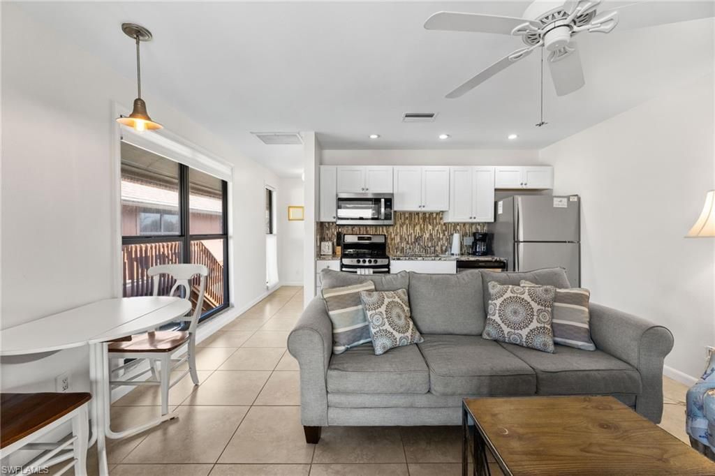 1811 Olde Middle Gulf DR 10, SANIBEL, FL 33957 — photo 4