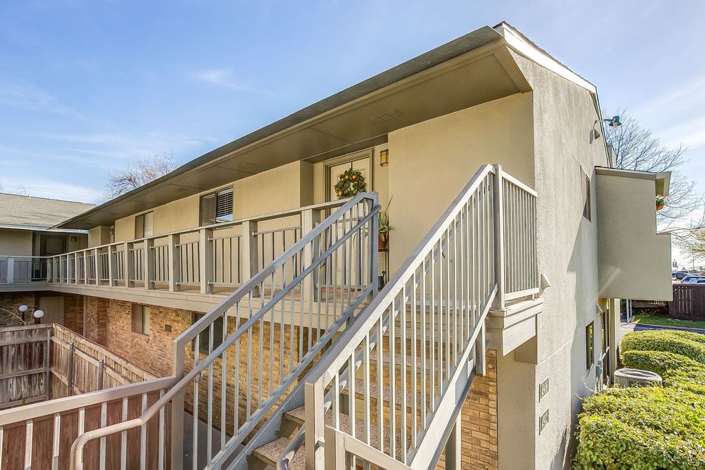 4908 Byers Avenue C4, Fort Worth, TX 76107