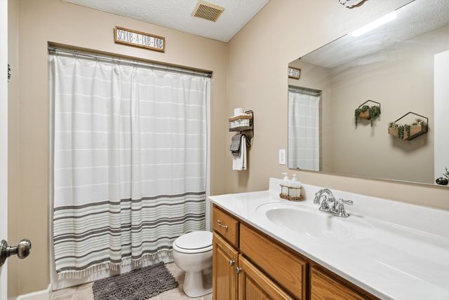 450 Poss Rd, Smithville, TN 37166