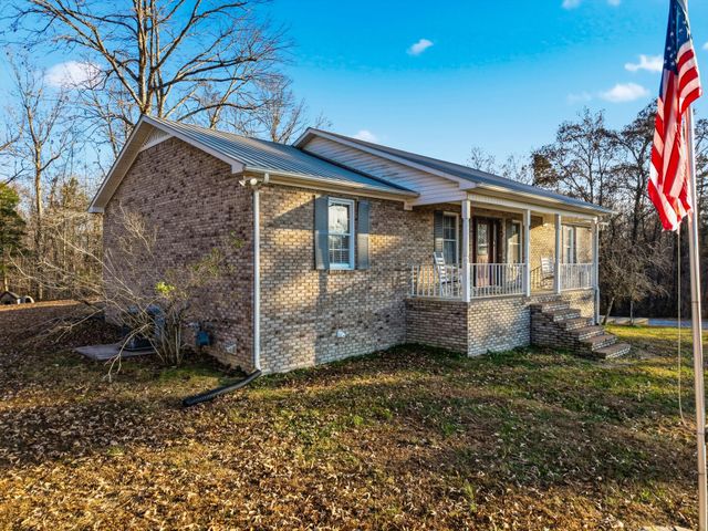 450 Poss Rd, Smithville, TN 37166