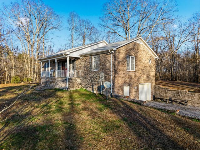 450 Poss Rd, Smithville, TN 37166