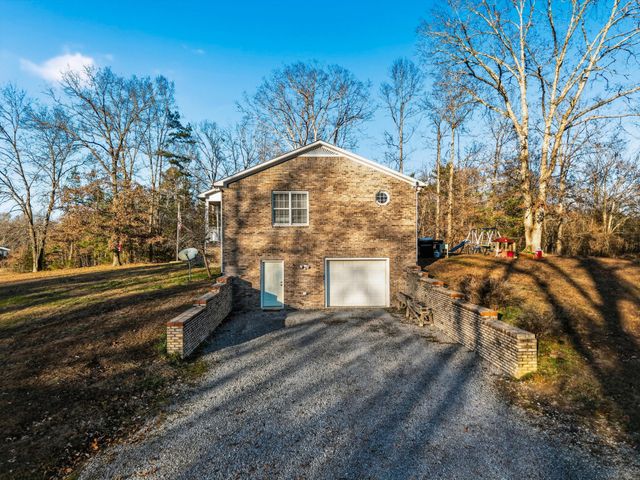 450 Poss Rd, Smithville, TN 37166