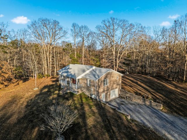 450 Poss Rd, Smithville, TN 37166