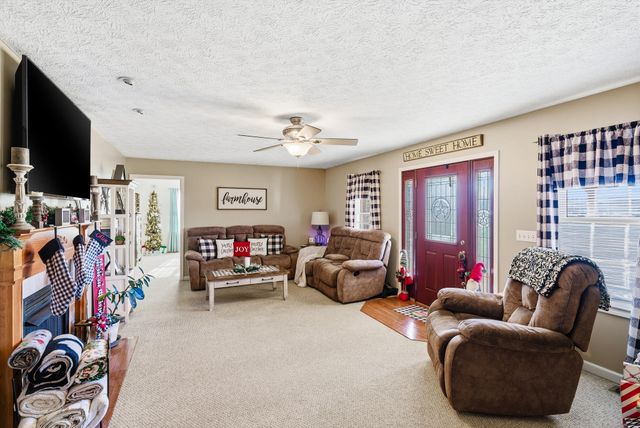 450 Poss Rd, Smithville, TN 37166