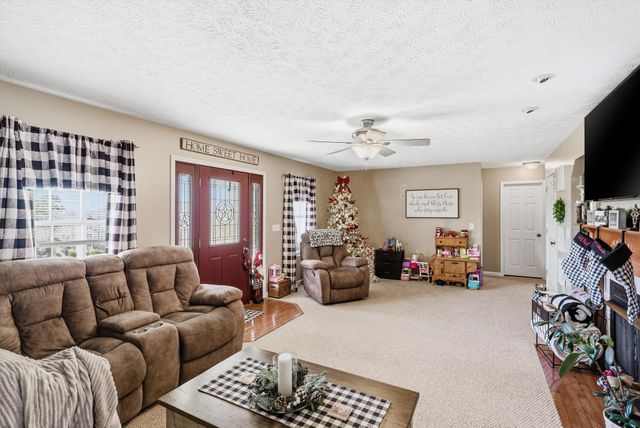 450 Poss Rd, Smithville, TN 37166