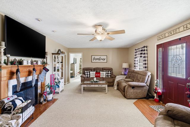 450 Poss Rd, Smithville, TN 37166