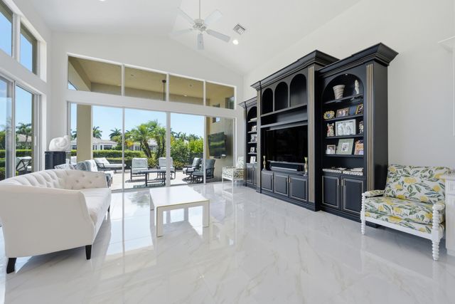 118 MONTE CARLO Drive, Palm Beach Gardens, FL 33418