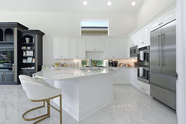 118 MONTE CARLO Drive, Palm Beach Gardens, FL 33418