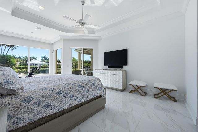118 MONTE CARLO Drive, Palm Beach Gardens, FL 33418