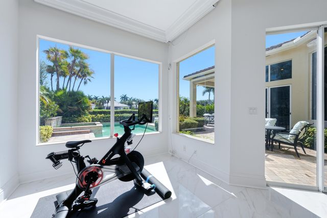 118 MONTE CARLO Drive, Palm Beach Gardens, FL 33418