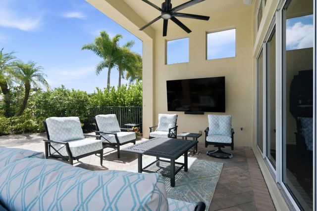 118 MONTE CARLO Drive, Palm Beach Gardens, FL 33418