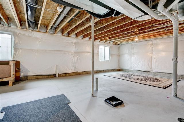 1200 12th Street SE, Bondurant, IA 50035