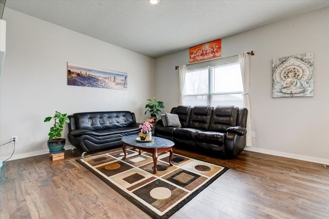 1200 12th Street SE, Bondurant, IA 50035