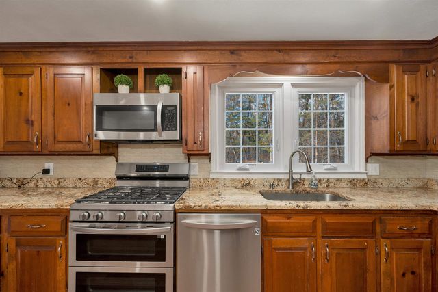27 Cole Street, Salem, NH 03079