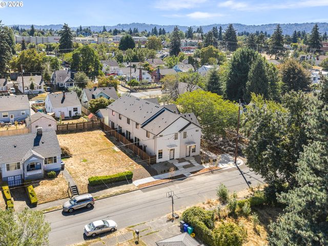 1280 N Farragut St 1, Portland, OR 97217