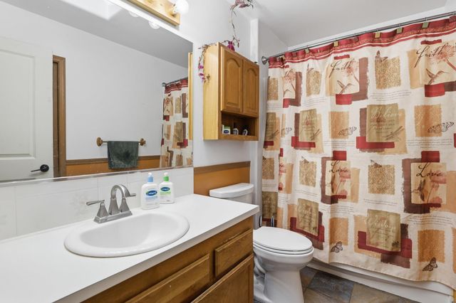 25421 E Joseph Ave, Newman Lake, WA 99025