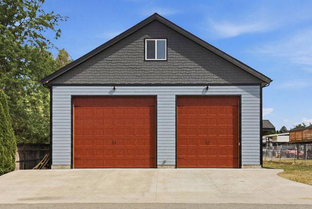 25421 E Joseph Ave, Newman Lake, WA 99025