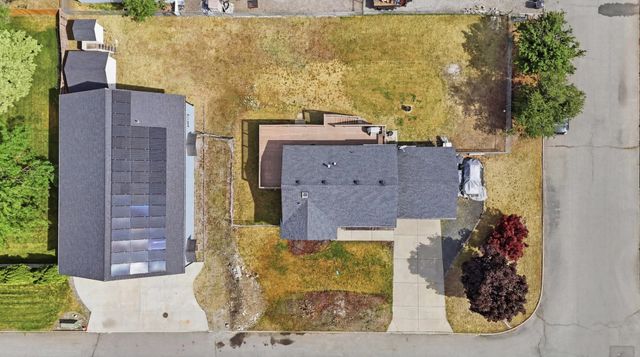 25421 E Joseph Ave, Newman Lake, WA 99025