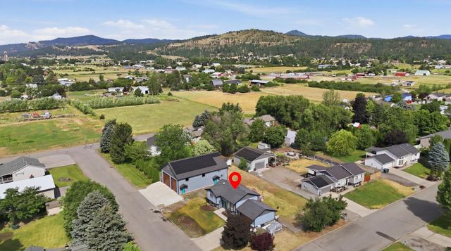 25421 E Joseph Ave, Newman Lake, WA 99025