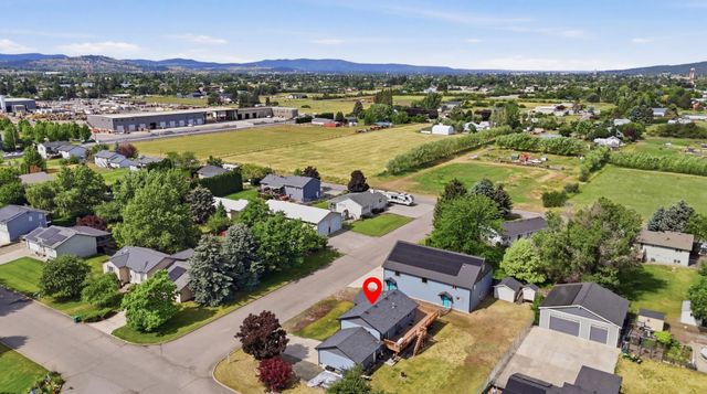 25421 E Joseph Ave, Newman Lake, WA 99025