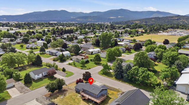 25421 E Joseph Ave, Newman Lake, WA 99025