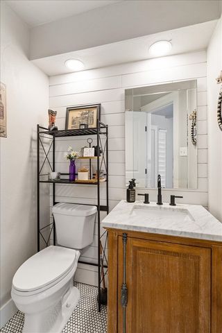 7 Dewberry Court, Bedford, TX 76021