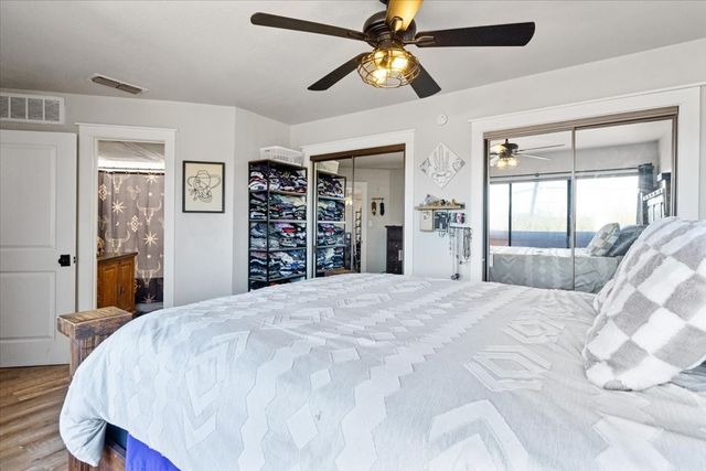 7 Dewberry Court, Bedford, TX 76021