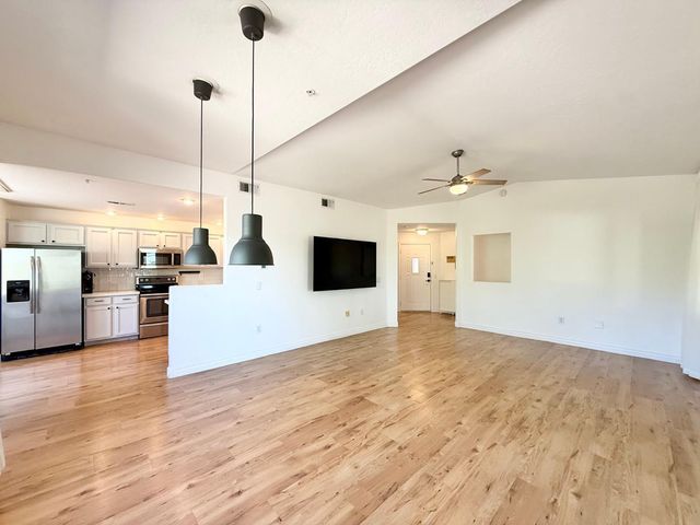 16801 N 94th Street 2008, Scottsdale, AZ 85260