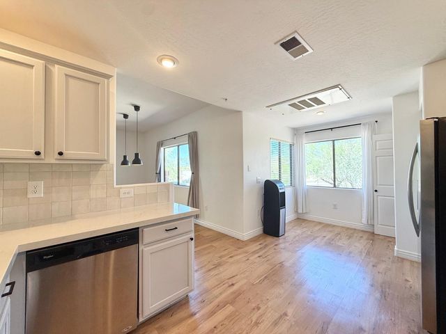 16801 N 94th Street 2008, Scottsdale, AZ 85260