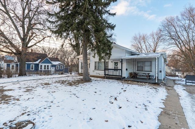 1003 W Jackson Street, Bloomington, IL 61701