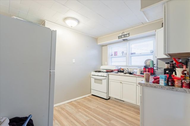 1003 W Jackson Street, Bloomington, IL 61701